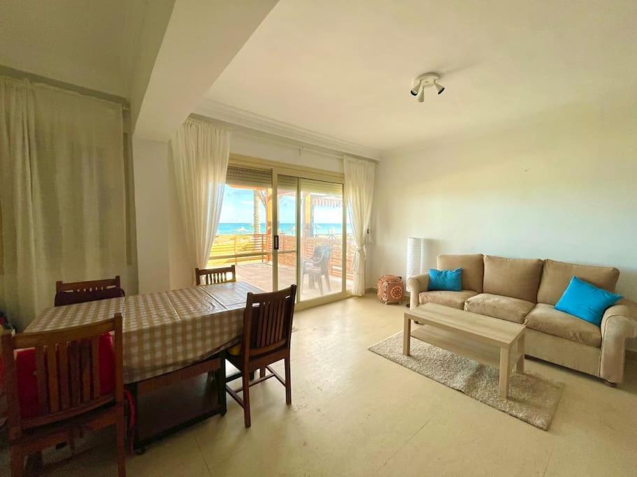 Breathtaking Luxury & Spacious Family 2-Bed 1St Row Seaview At Stella Seaview Sokhna Айн Сохна Екстериор снимка