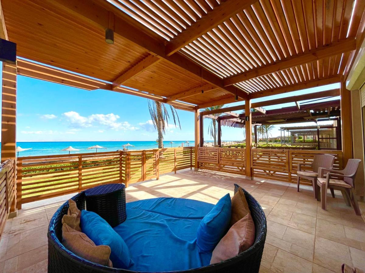 Breathtaking Luxury & Spacious Family 2-Bed 1St Row Seaview At Stella Seaview Sokhna Айн Сохна Екстериор снимка