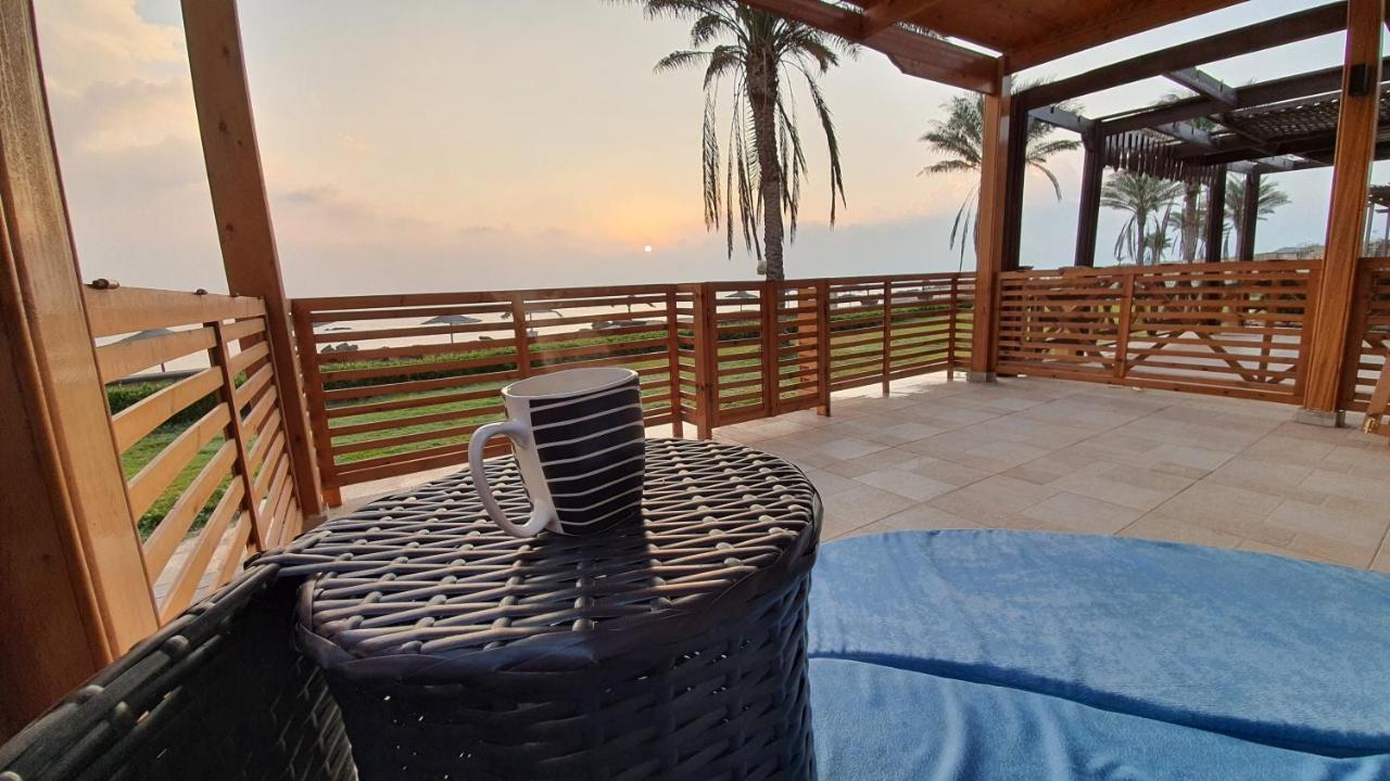 Breathtaking Luxury & Spacious Family 2-Bed 1St Row Seaview At Stella Seaview Sokhna Айн Сохна Екстериор снимка
